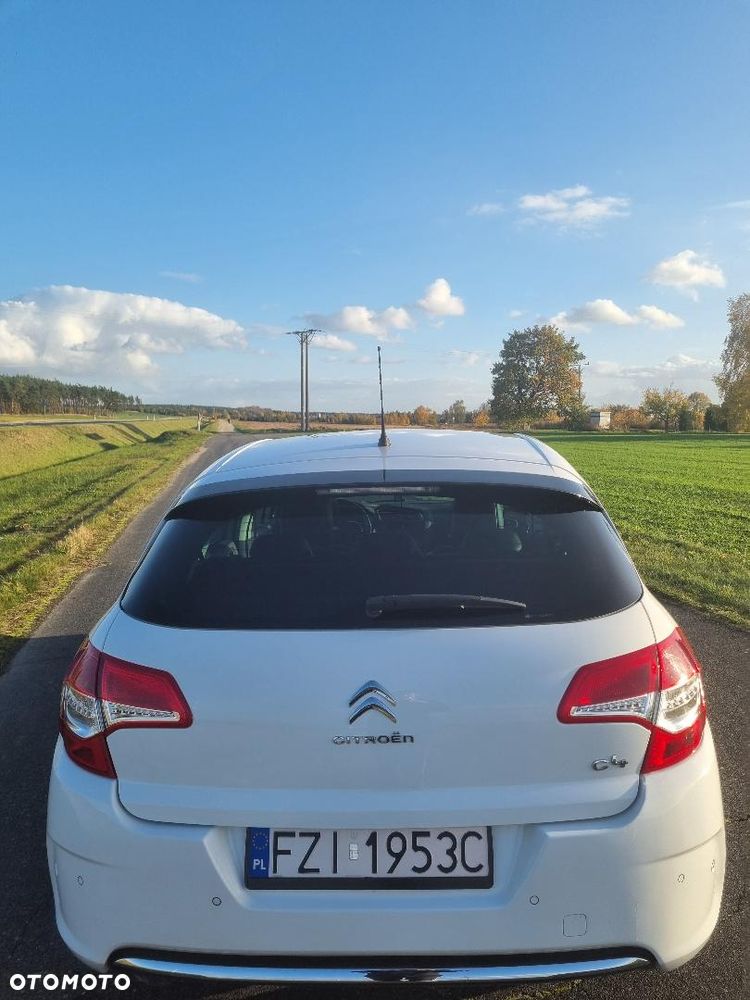 Citroen C4 2011 photo 5