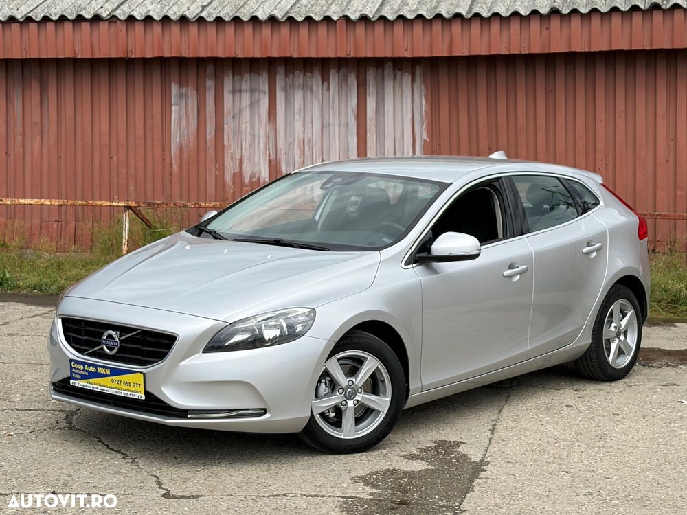 Volvo V40 D2 R Design - 1