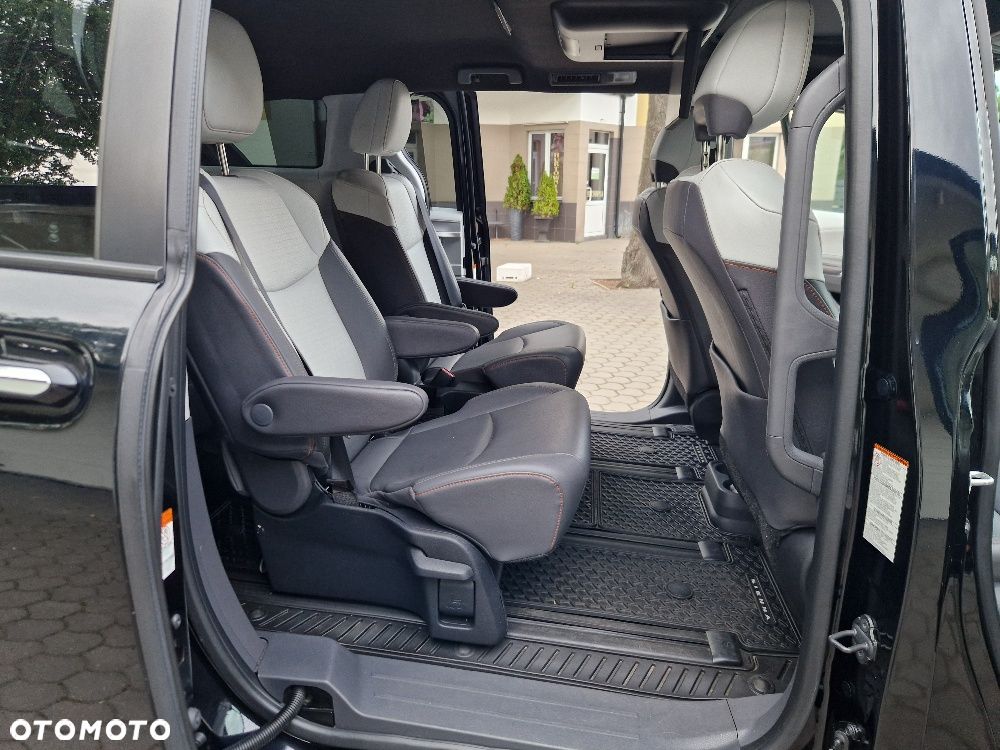Toyota Sienna - 12