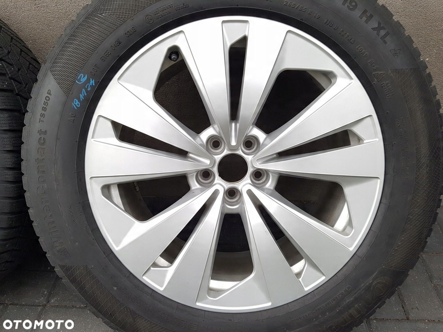 AUDI Q8 SQ8 koła zimowe felga felgi czujniki 265/55/19 4M8601025 - 4