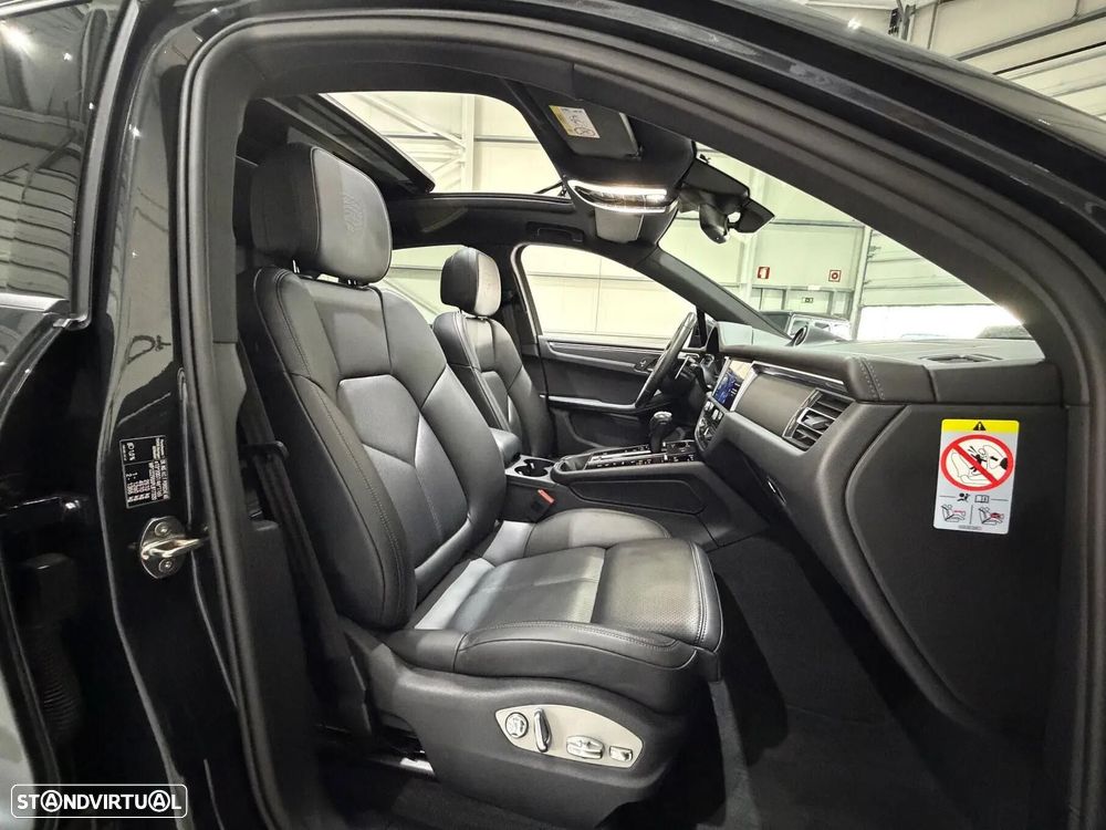 Porsche Macan T - 43