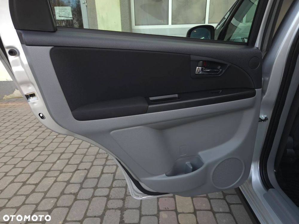 Suzuki SX4 1.6 VVT 4x4 Style - 23