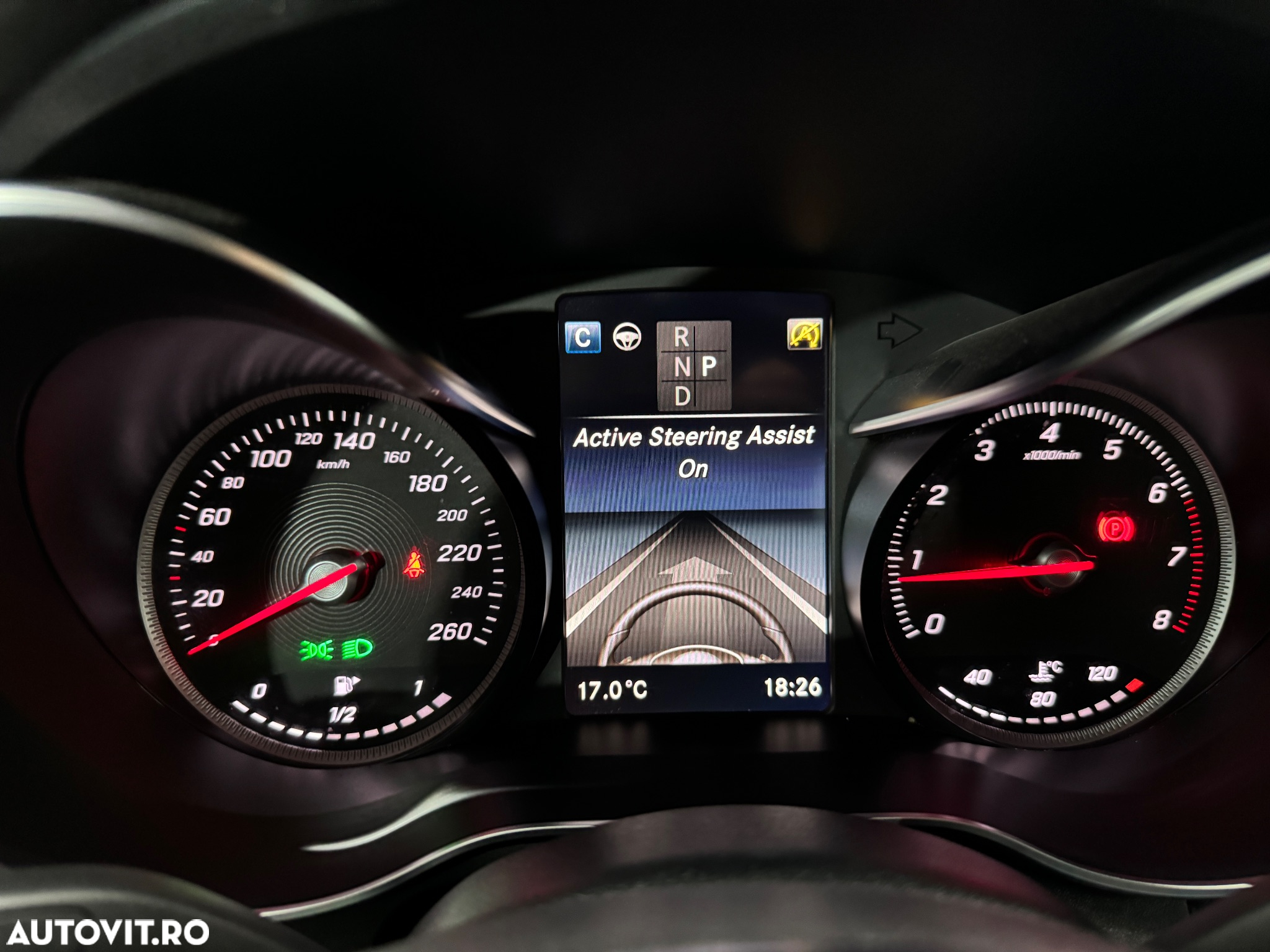 Mercedes-Benz GLC 250 4MATIC - 34