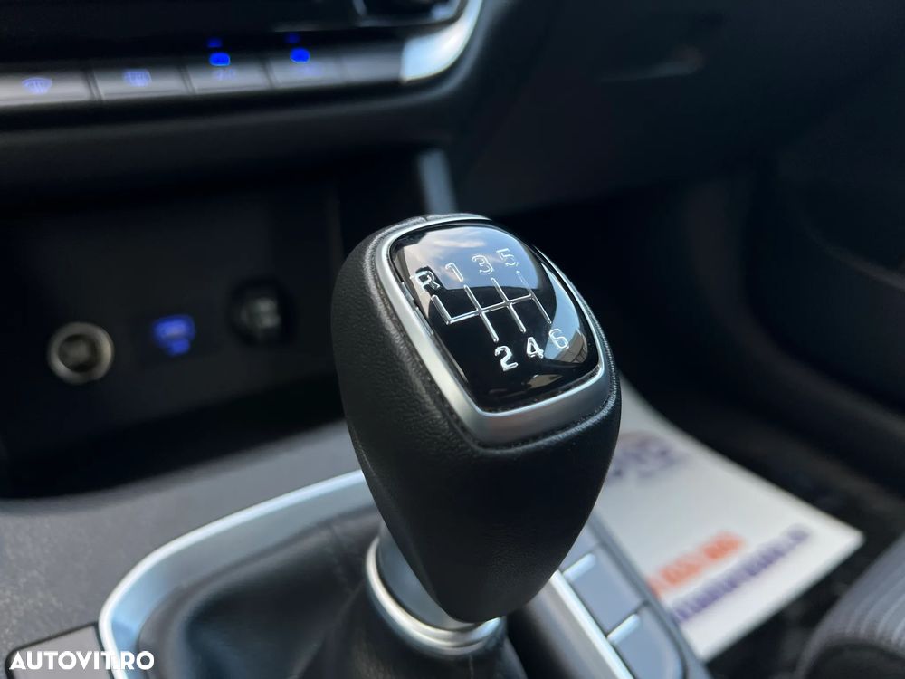 Hyundai i30 1.5 110CP 5DR M/T Comfort - 12