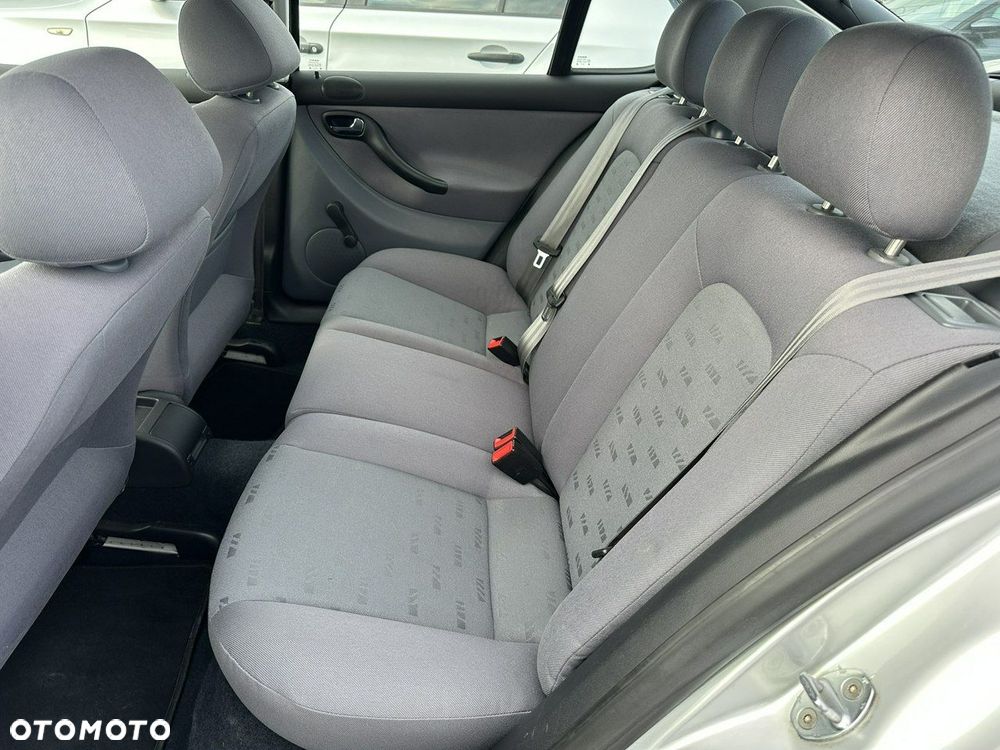 Seat Leon 1.6 Stella - 19