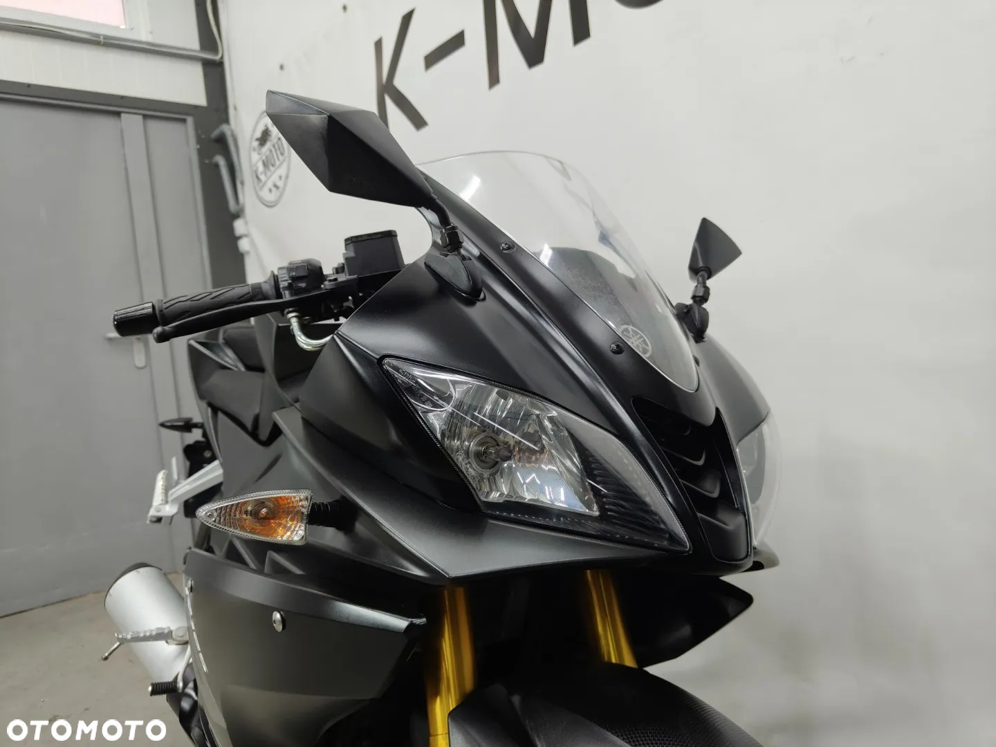 Yamaha YZF - 4
