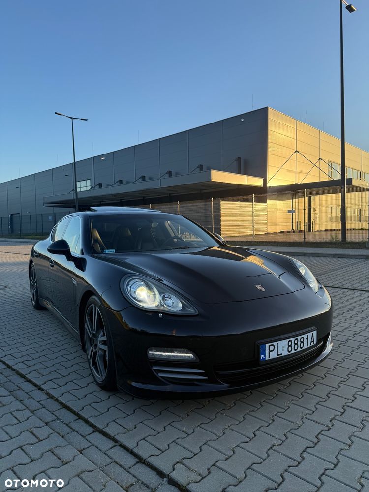 Porsche Panamera 4S - 1