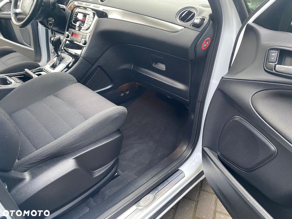 Ford S-Max 2.0 TDCi DPF Champions Edition - 24