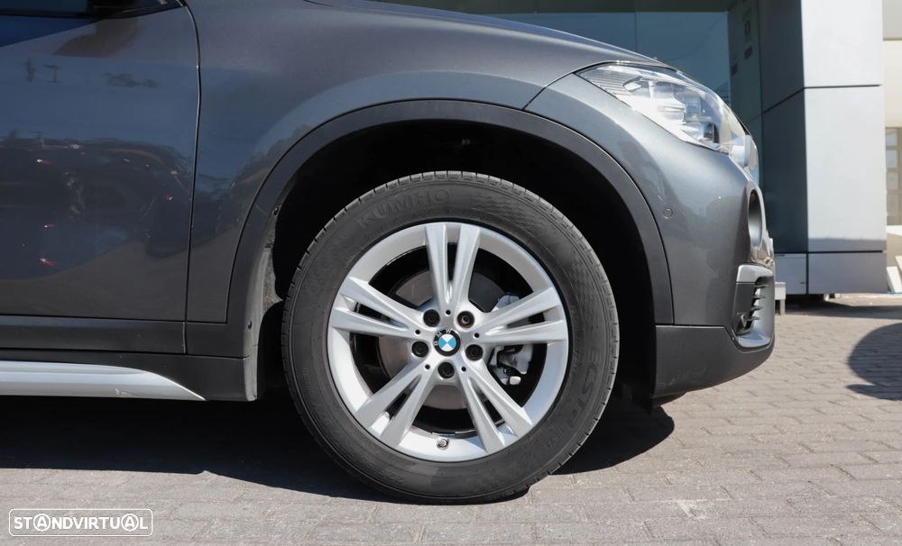BMW X1 16 d sDrive xLine Auto — fotografia 6