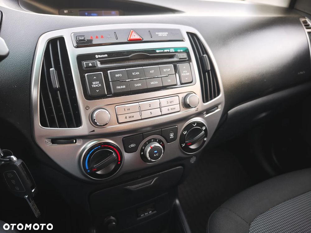 Hyundai i20 - 22