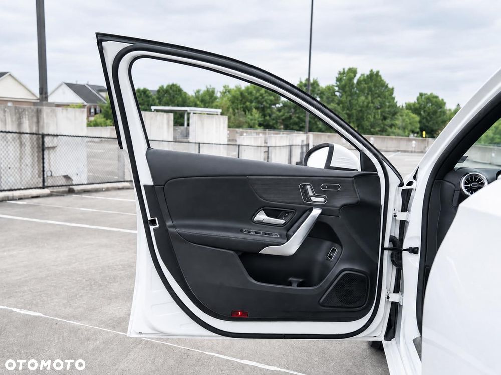 Mercedes-Benz Klasa A 220 4Matic 7G-DCT - 10