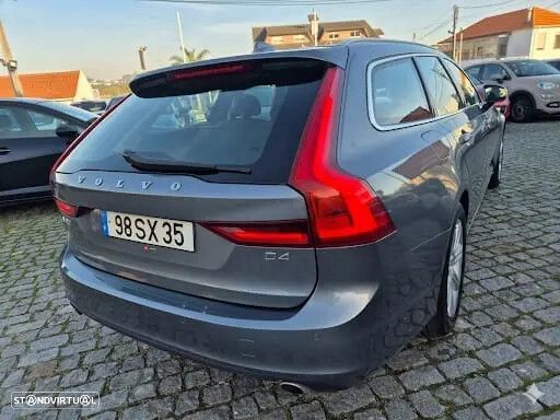 Volvo V90 2.0 D4 Momentum Plus Geartronic - 5