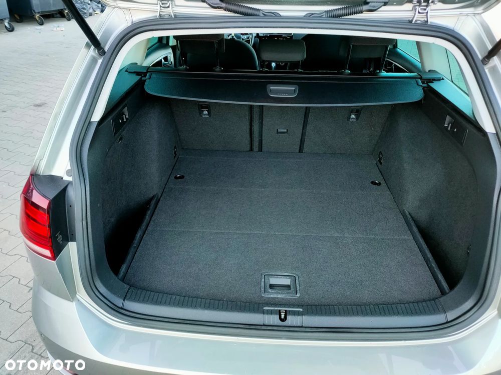 Volkswagen Golf - 15