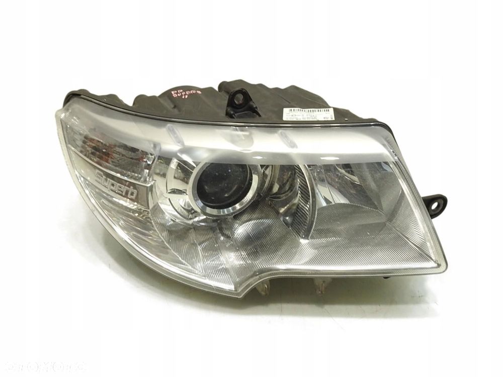 LAMPA PRAWY PRZÓD SKODA SUPERB II 3T1941016A - 1