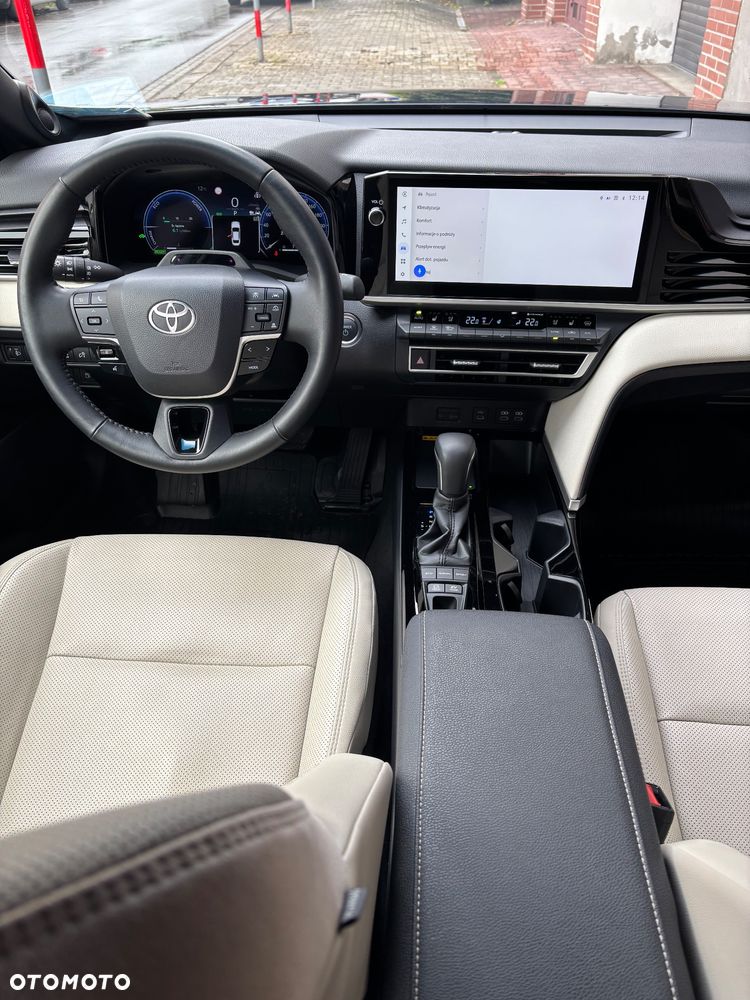 Toyota Camry - 20