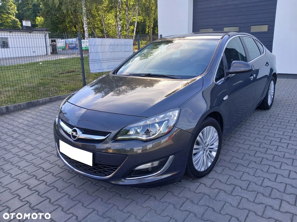 Opel Astra 1.4 T Executive EU6 - 4
