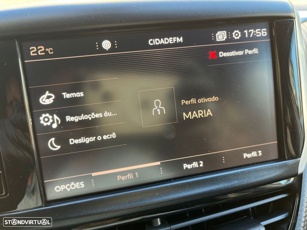 Peugeot 2008 1.5 BlueHDi Signature - 30