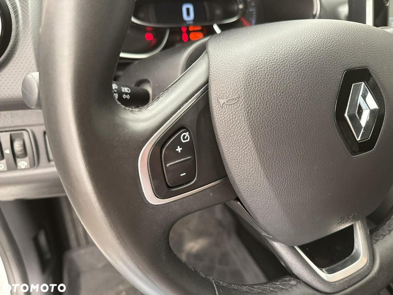 Renault Clio - 23