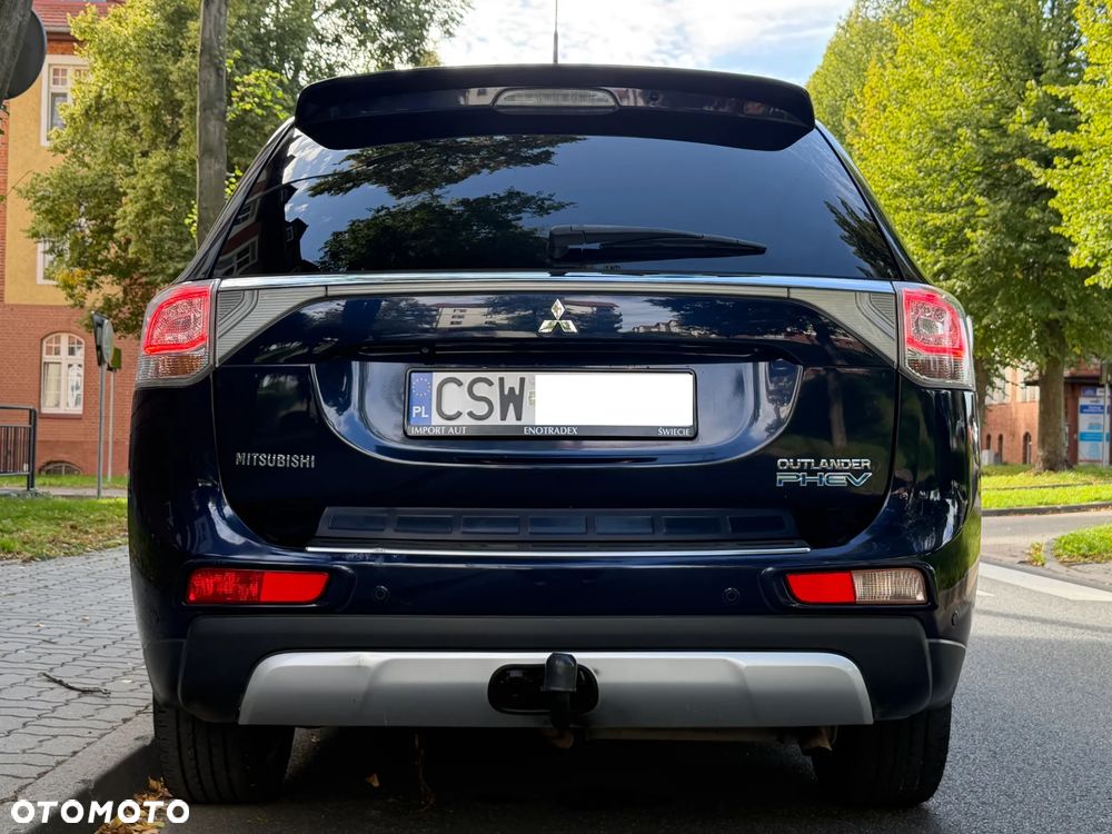 Mitsubishi Outlander 2.0 4WD Top - 28