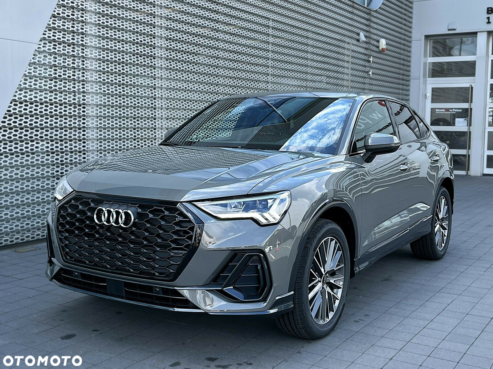 Audi Q3 Sportback - 8