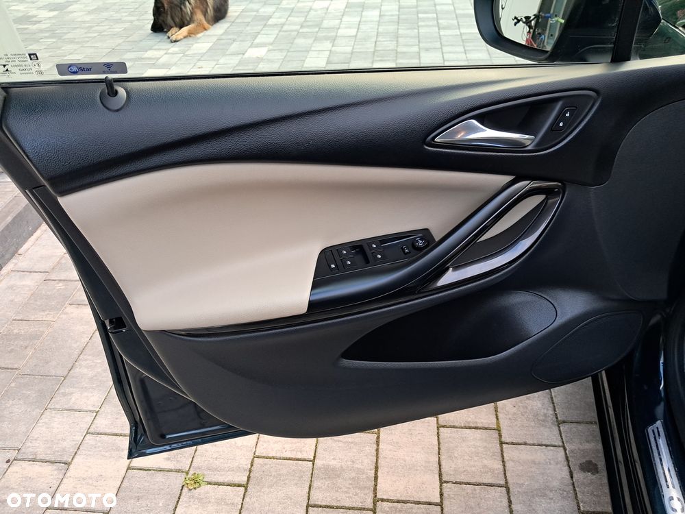 Opel Astra 1.4 T Dynamic S&S - 25