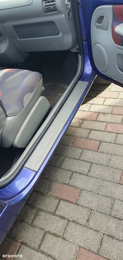 Renault Twingo 1.2 - 13