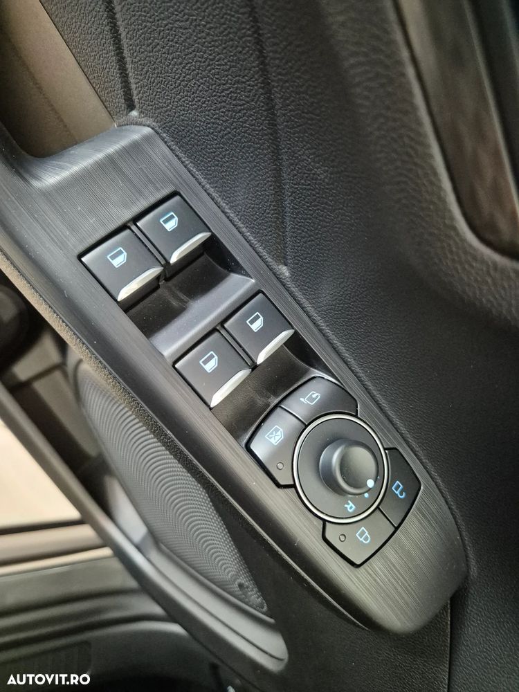 Ford Kuga 2.5 Duratec FWD PHEV Titanium - 23