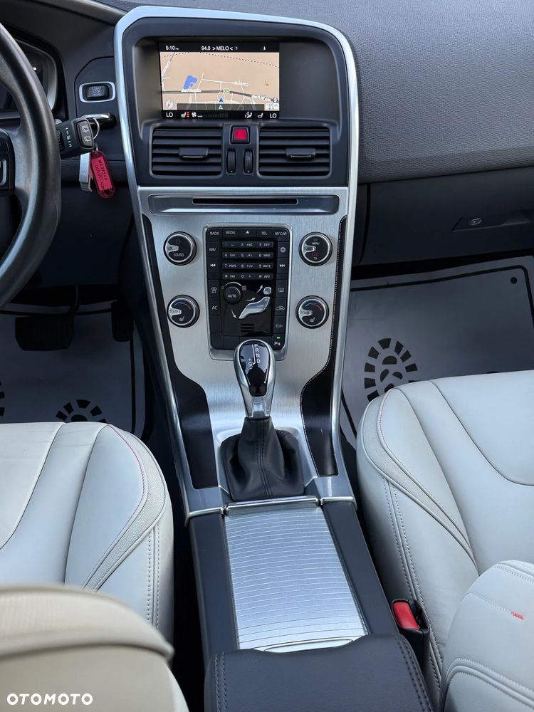Volvo XC 60 D4 Drive-E Ocean Race - 6