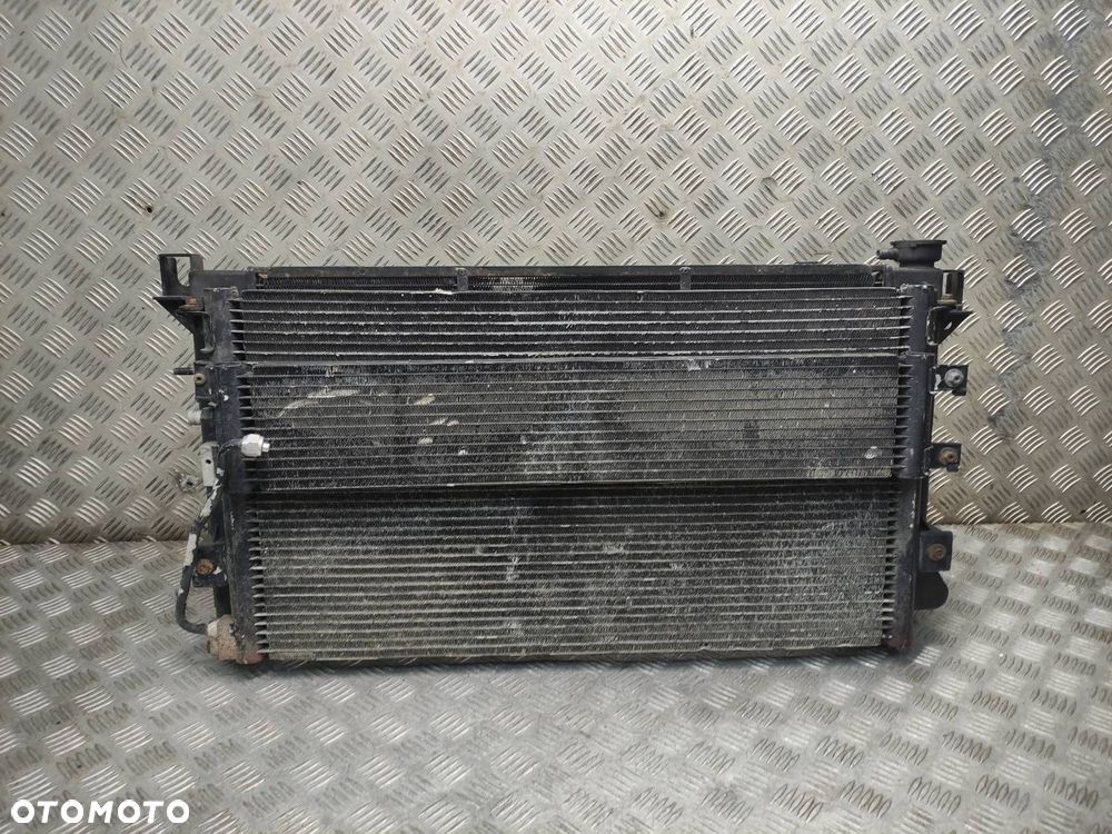 KOMPLET CHŁODNIC VOYAGER III 3.8 4682590 4682591 - 1