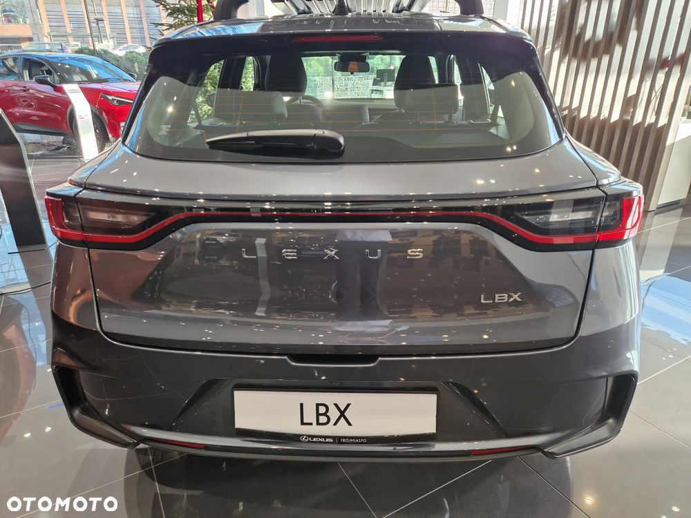 Lexus LBX 1.5 Hybrid - 5