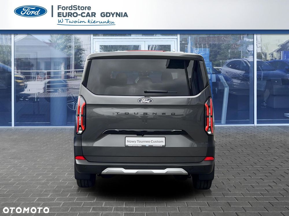Ford Tourneo Custom - 7
