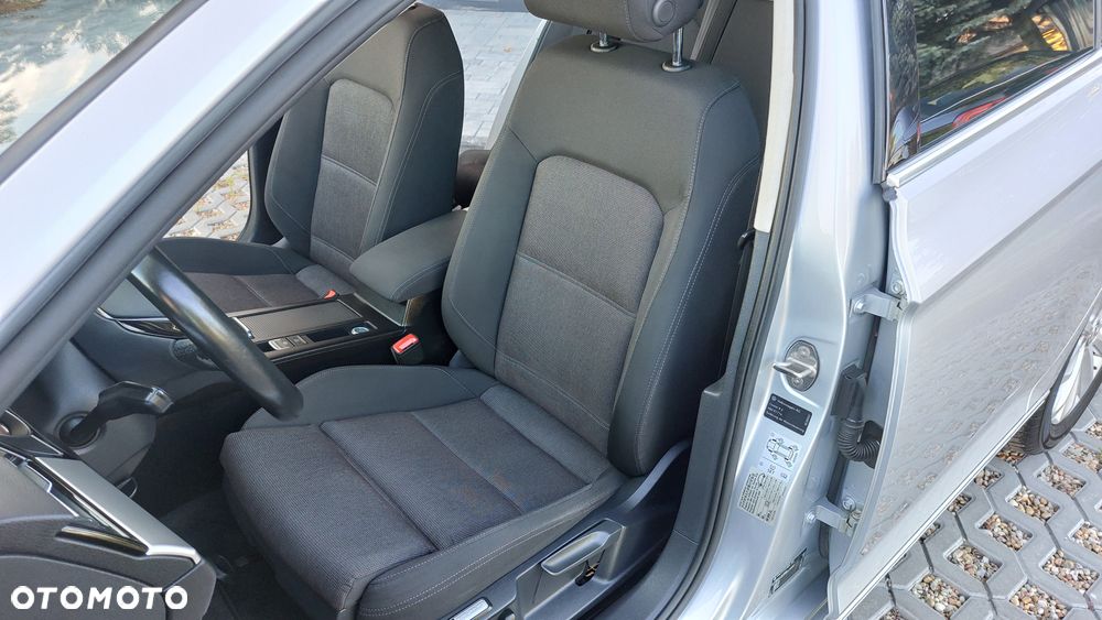 Volkswagen Passat - 27