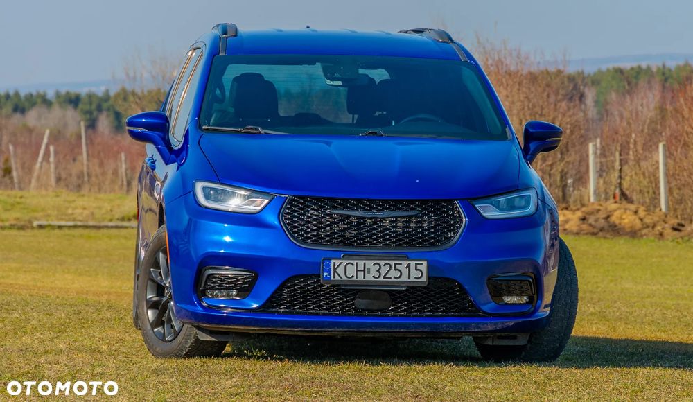 Chrysler Pacifica - 4