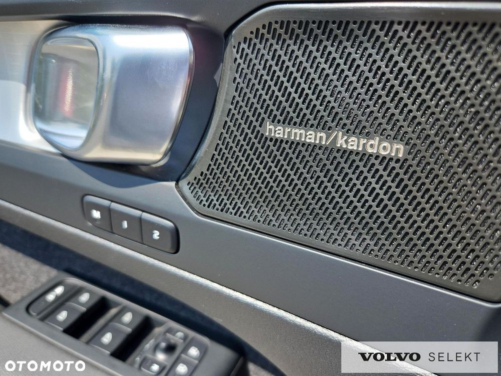Volvo XC 40 - 25
