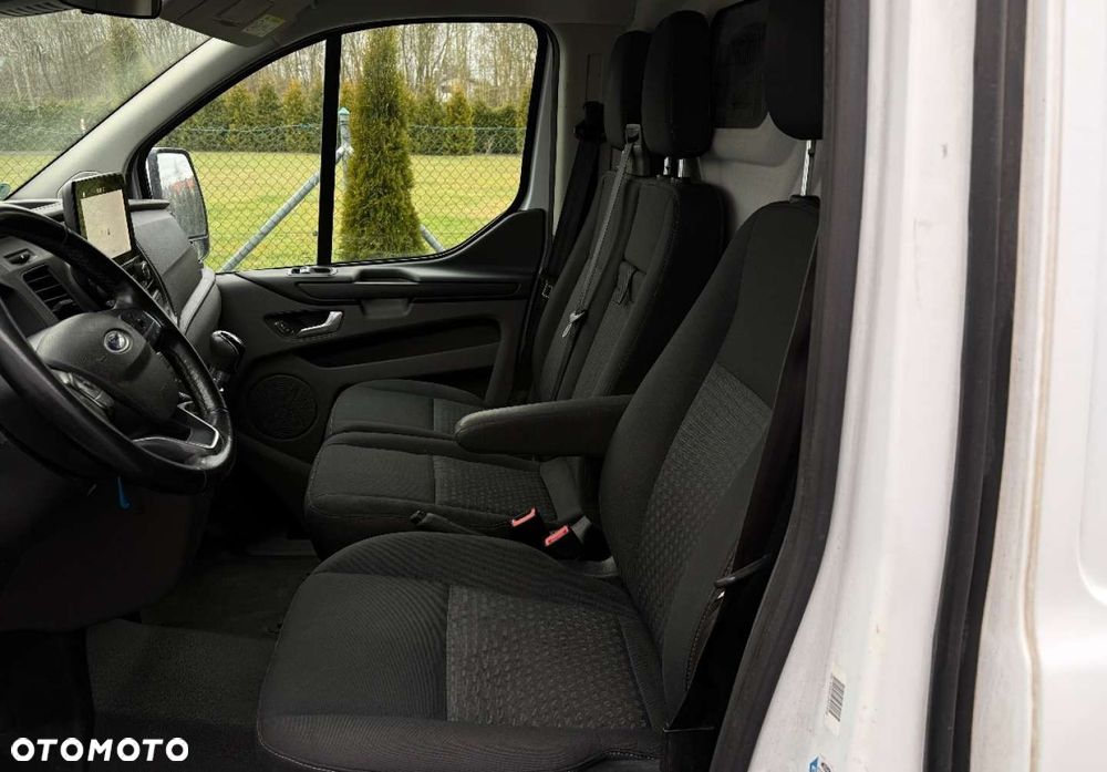 Ford Transit Custom - 13