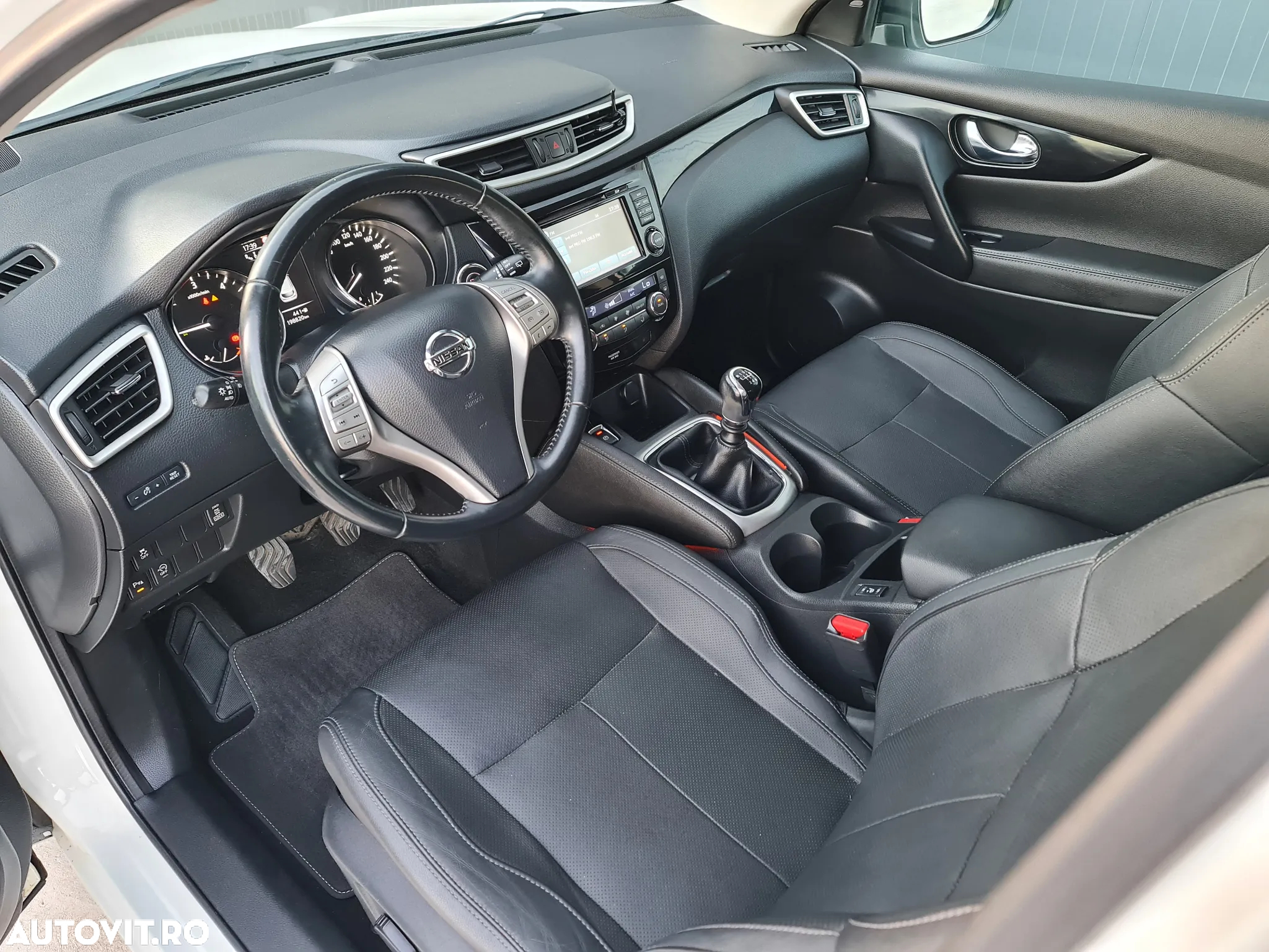 Nissan Qashqai 1.6 DCI 4 x 4 DPF Start/Stop tekna - 6