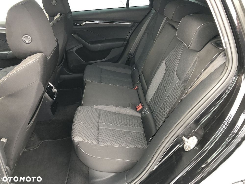 Skoda Octavia 2.0 TDI SCR Style DSG - 12