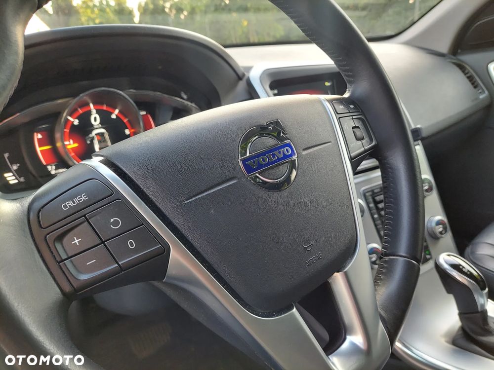 Volvo XC 60 D3 Drive-E Summum - 16