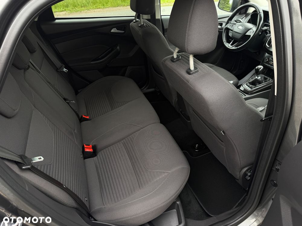 Ford Focus 1.0 EcoBoost Trend - 23