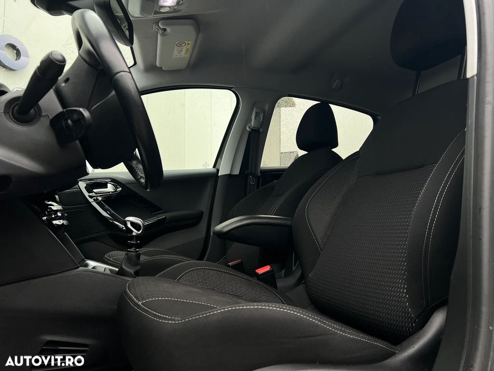 Peugeot 208 PureTech 110 Stop & Start Active - 5