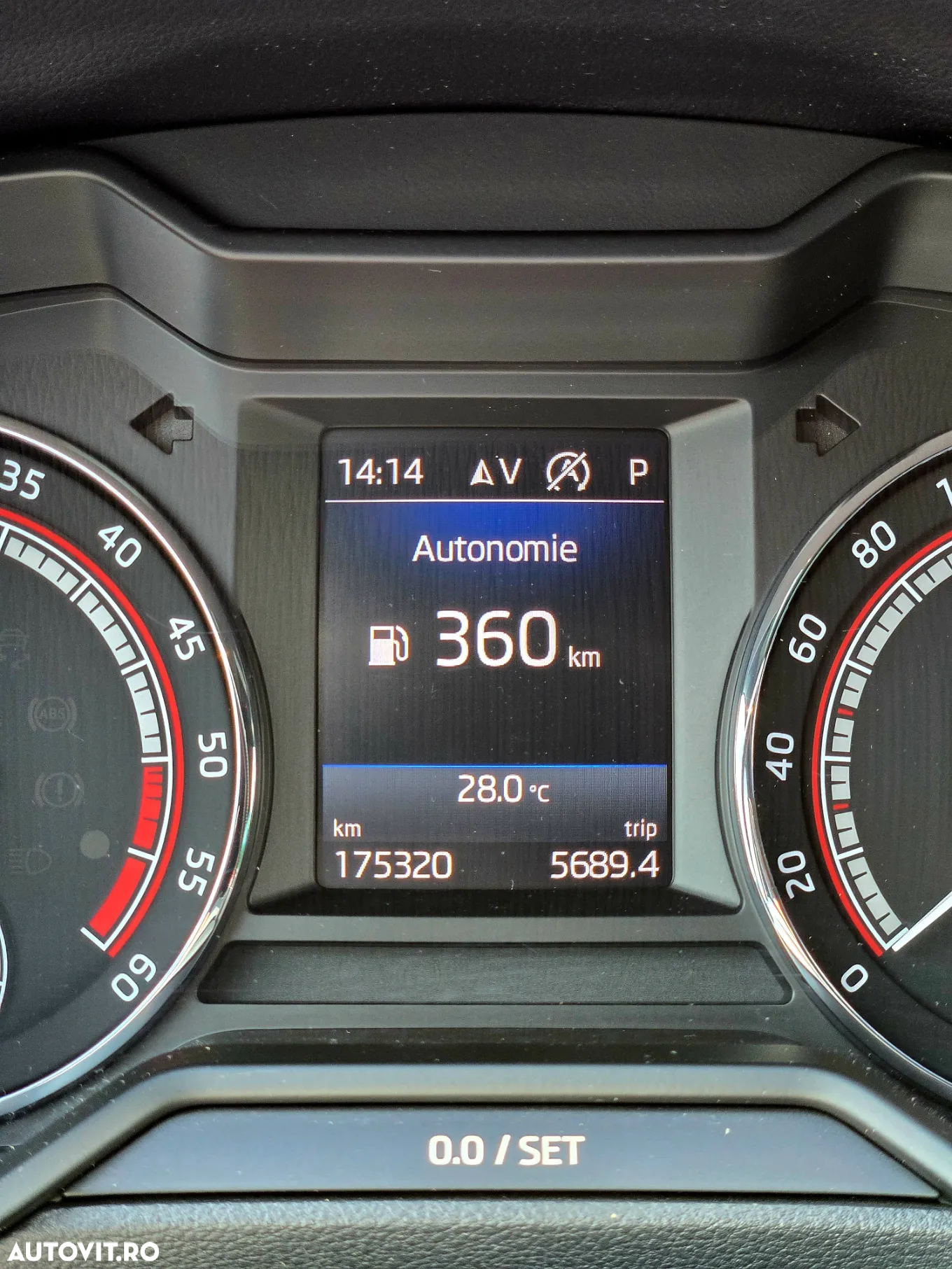 Skoda Octavia 2.0 TDI DSG RS - 13