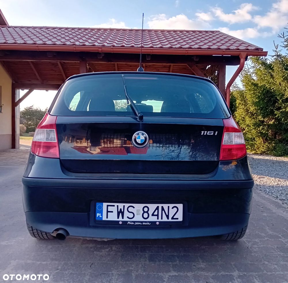 BMW Seria 1 116i - 4