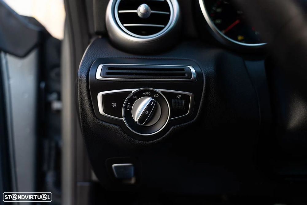 Mercedes-Benz C 220 d AMG Line - 19