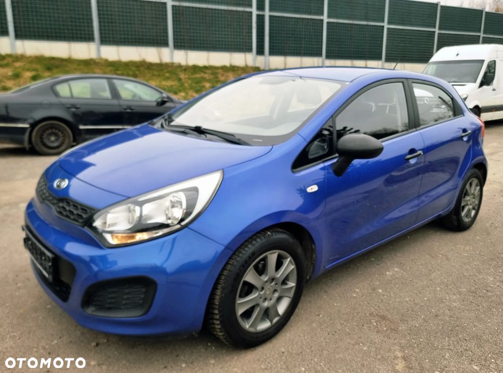Kia Rio - 3