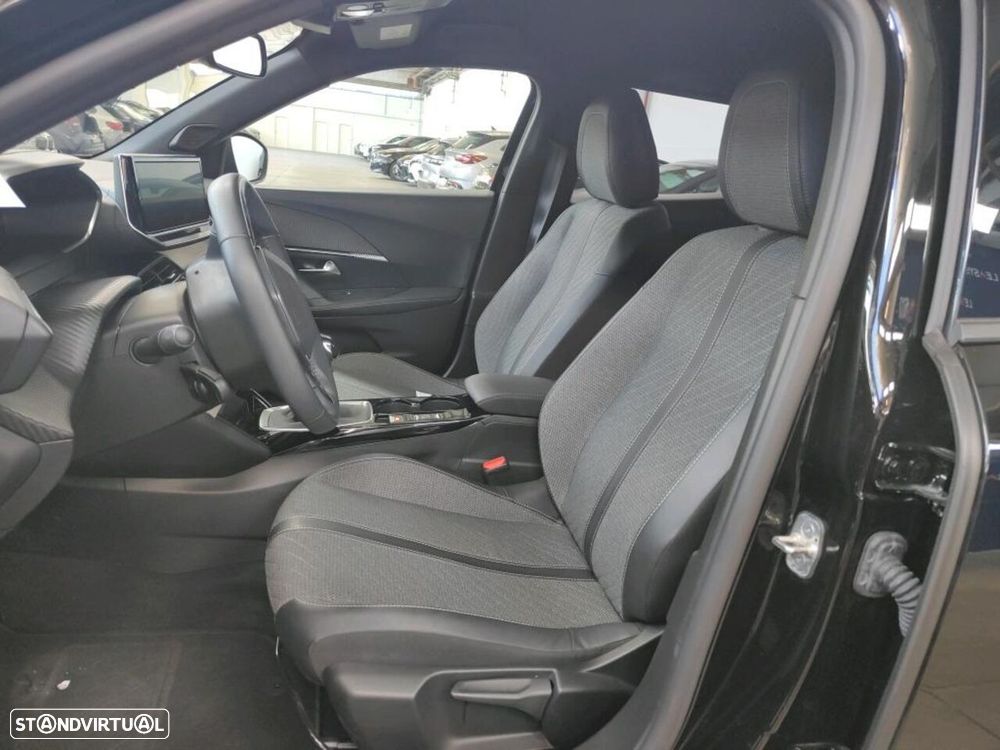 Peugeot 2008 1.2 PureTech Allure - 3