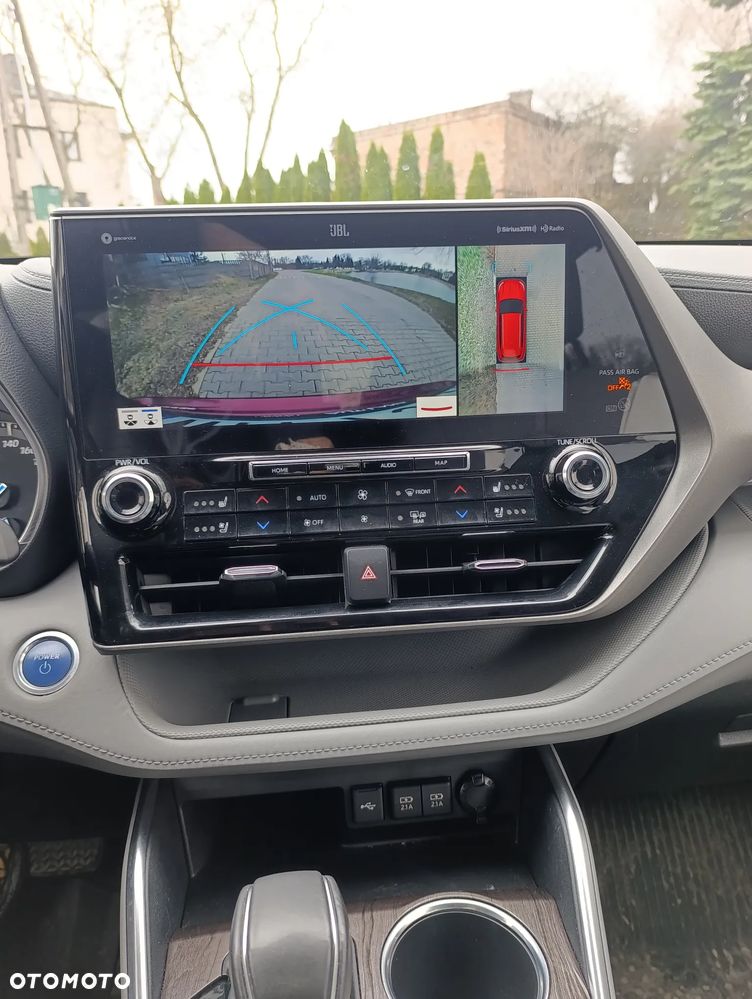 Toyota Highlander 2.5 Hybrid Executive - 17