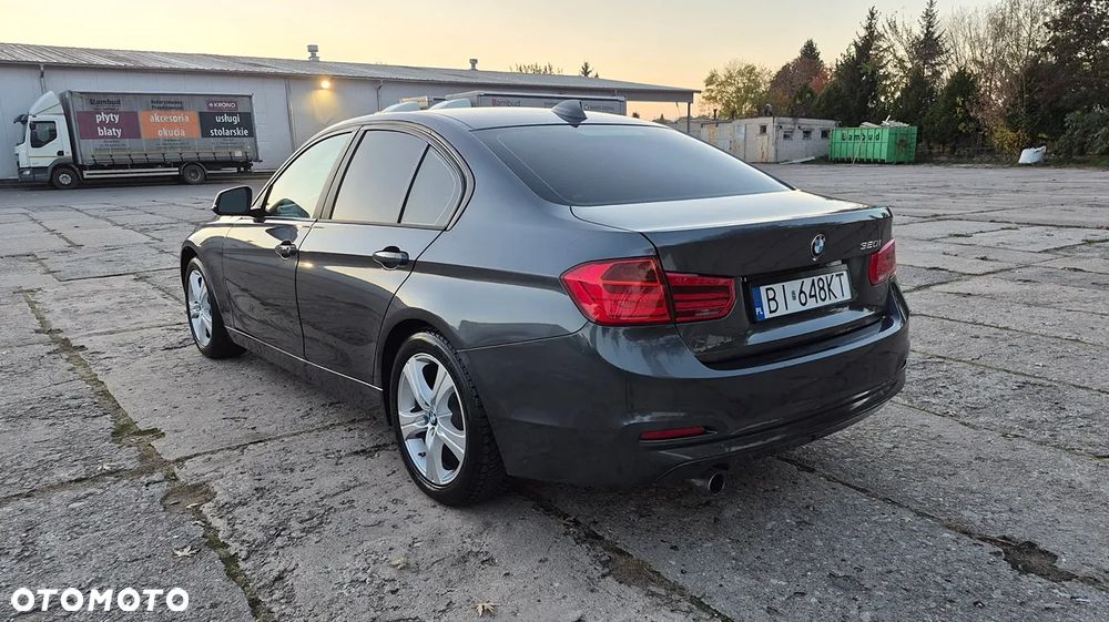 BMW Seria 3 320i Advantage - 5
