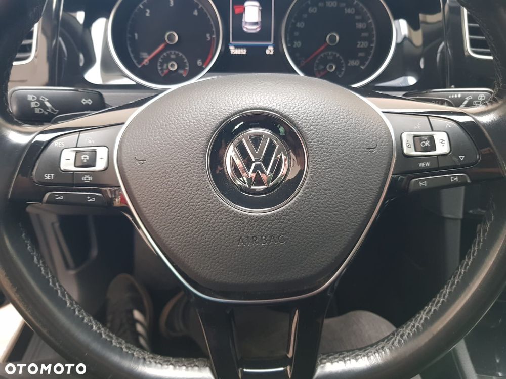 Volkswagen Golf - 20