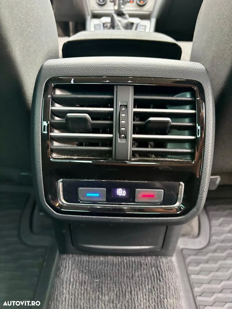 Volkswagen Passat - 27