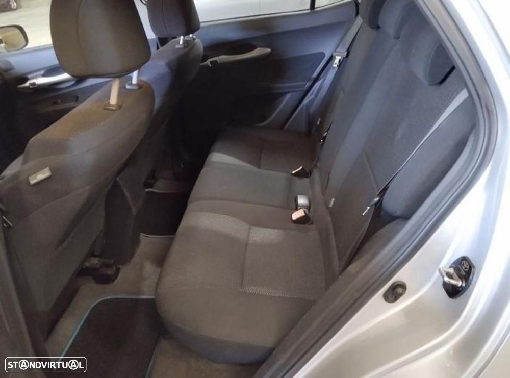 Toyota Auris - 4